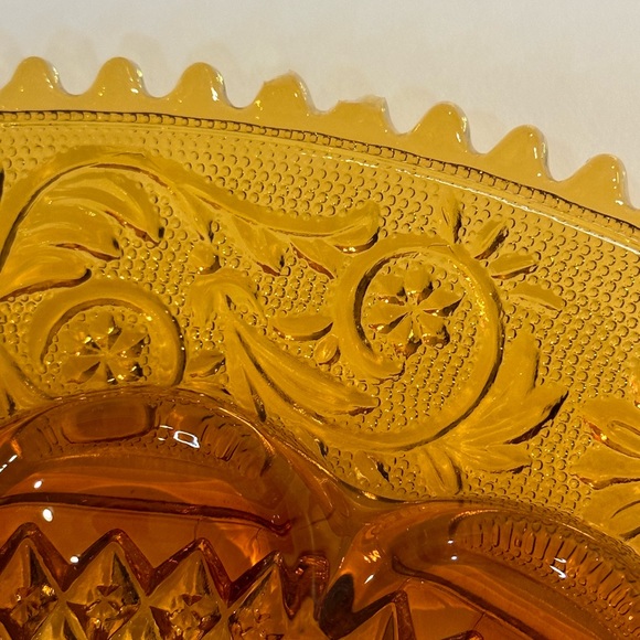 🌟HP🌟VTG 1960s Indiana Glass Tiara Exclusive Amber Glass Egg Plate Pattern - Picture 8 of 8